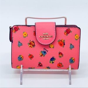 Coach Medium Corner Zip Wallet Leather